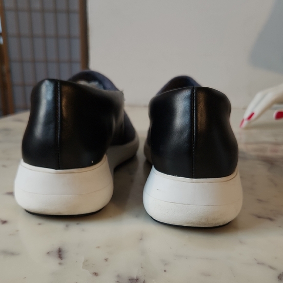 Via Spiga Morgan Black and Gray Slip-On Shoes Sz 8 - Picture 5 of 8